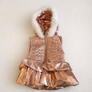 LITTLE LASS Girls Shiny Rose Gold Heart Puffer Vest w/ Faux Fur Hood– Size 5